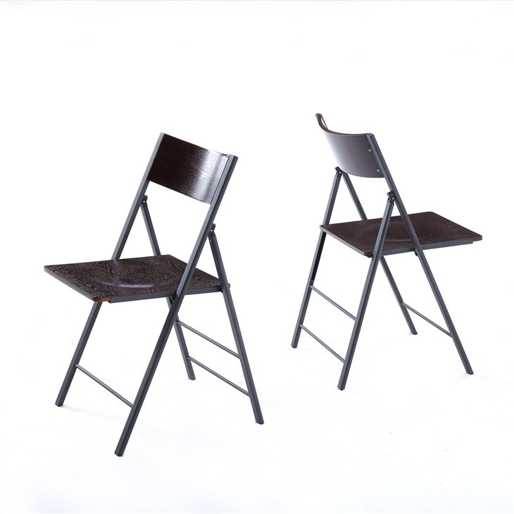 Classic Wooden Folding Chair